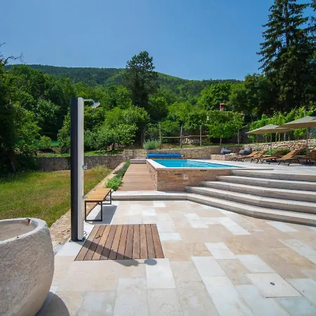 Vakantiehuis Holiday Oliti